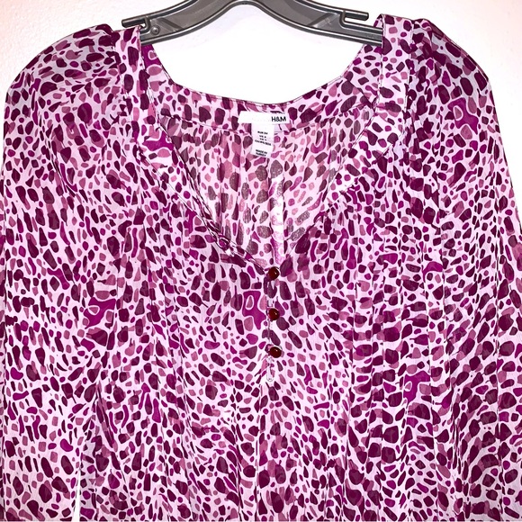 H & M Size 4 Button Down Polka Dot Print Blouse - Picture 3 of 8